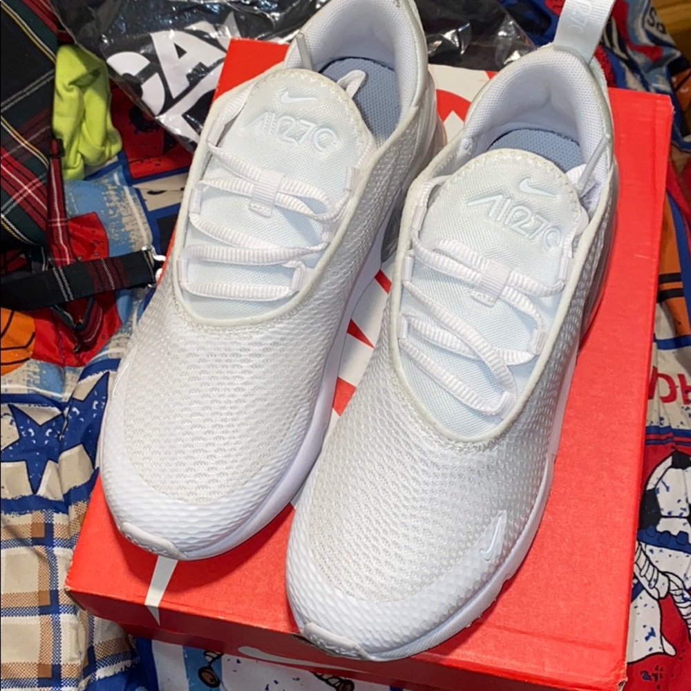 Boys size 3 Nikes worn twice great condition